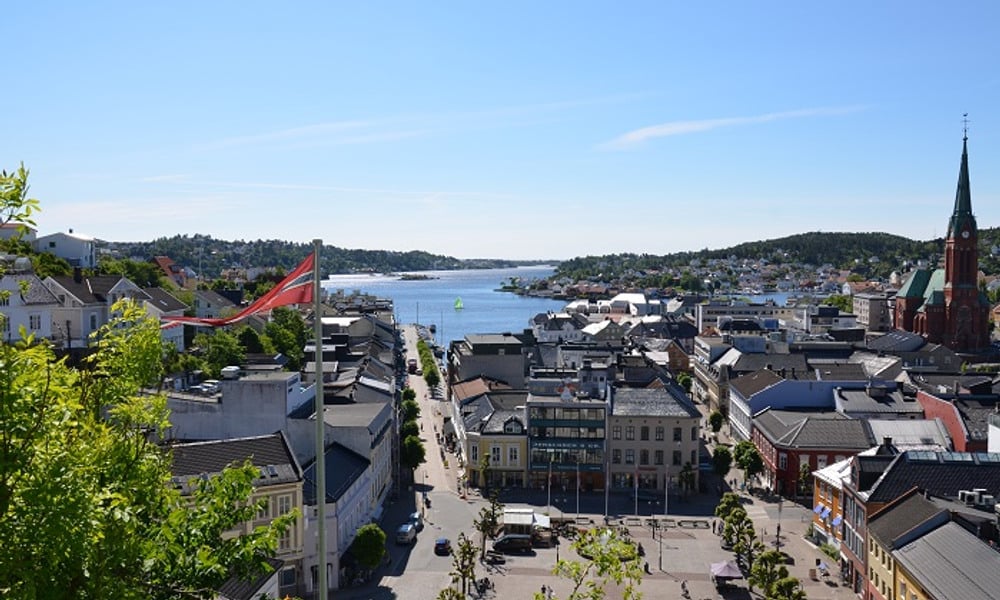 Utsiktsbilde over Arendal by