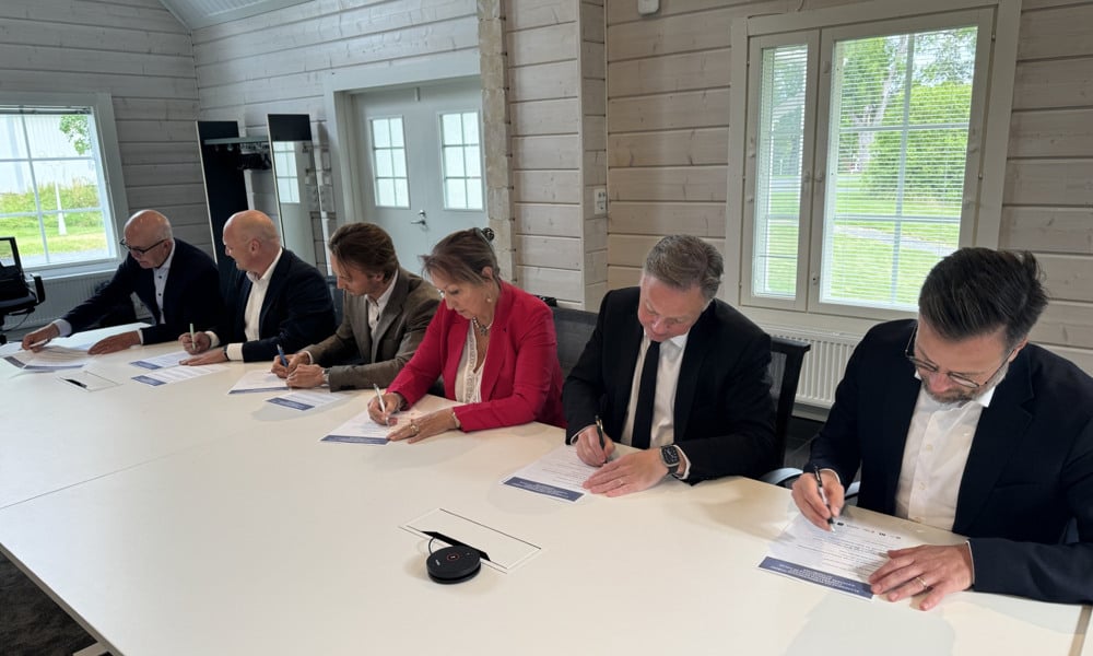 Politiske  ledere fra de nordiske kommuneorganisasjonene  undertegnet organisasjonene en ny samarbeidsavtale om samfunnssikkerhet og beredskap